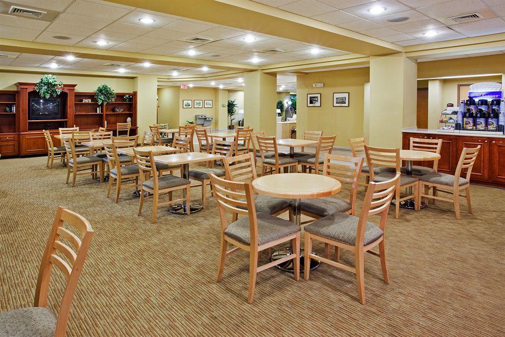Holiday Inn Express Myrtle Beach-Broadway At The Beach By Ihg Εστιατόριο φωτογραφία